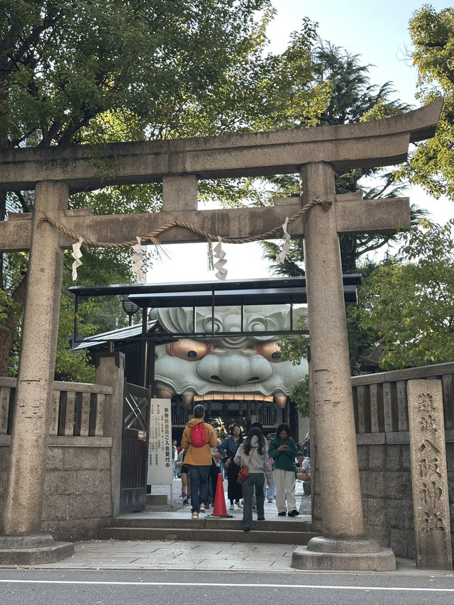 可愛大獅子-大阪難波八阪神社