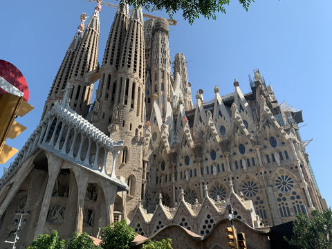 Barcelona Is Calling: Iconic Sights & Epic Vibes 🇪🇸🔥 Barcelona Is Calling: Iconic Sights & Epic Vibes 🇪🇸🔥