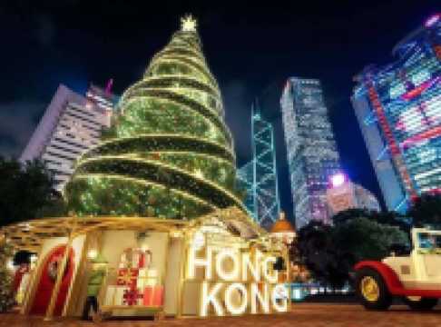 A Tapestry of Winter Light Woven on the Harbourfront