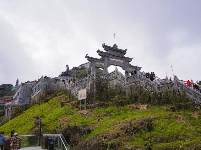 ฟานซีปัน’ ยอดเขาที่สูงที่สุดในเวียดนาม ฟานซีปัน’ ยอดเขาที่สูงที่สุดในเวียดนาม