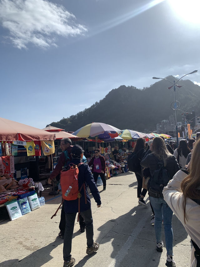 Mountain Market Vibes🌄 Mountain Market Vibes🌄