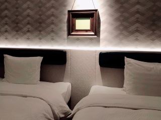 The Ultimate Low-Season Travel Hack 💡✈️