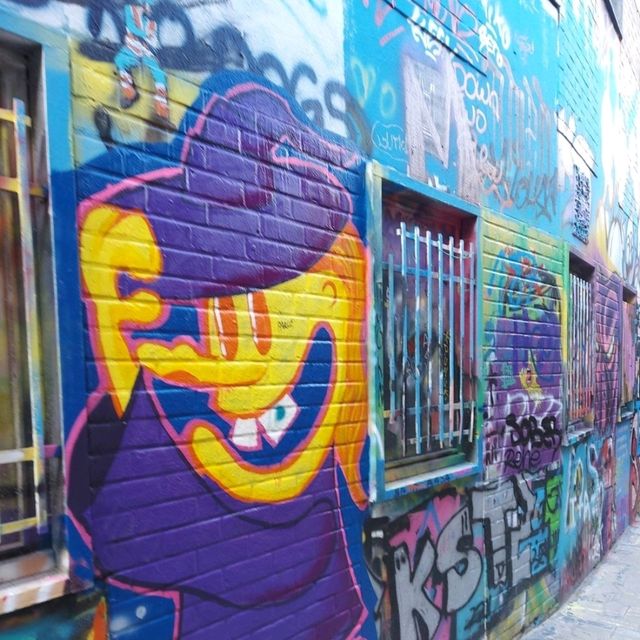 ถนนสาย graffiti จุดถ่ายรูปสุดฮิปที่ Ghent