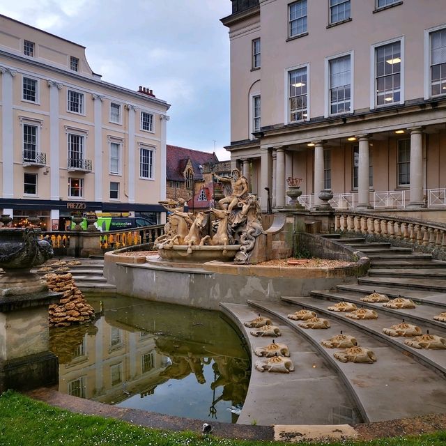 Cheltenham – A Stroll Through Spring Elegance