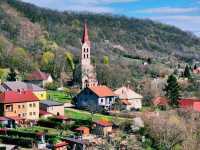 Experience the vibes of the Slovak country-side from above!