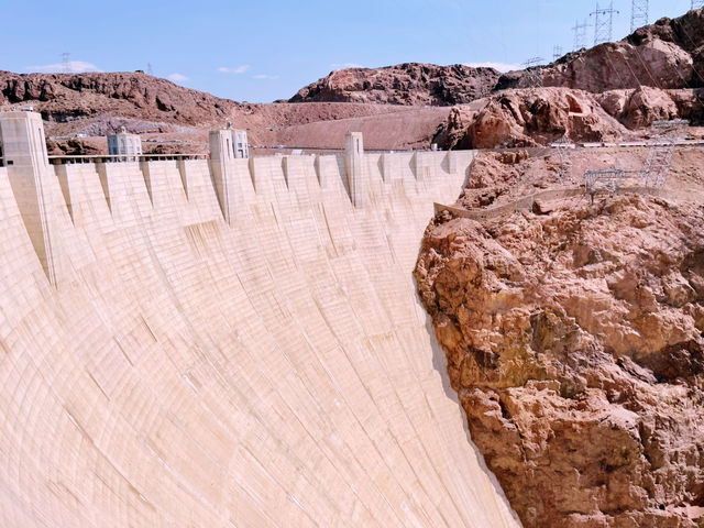 🚗 National Park Road Trip Tips: Make Hoover Dam Your Epic Midpoint Stop! 🛣️💦