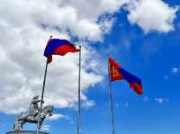 蒙古国🇲🇳乌兰巴托成吉思汗騎馬雕像