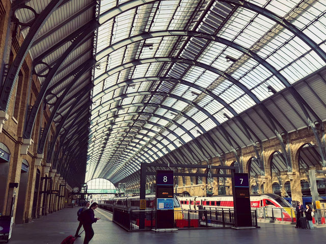 Leicester to London: From Golden Mile to Big Ben