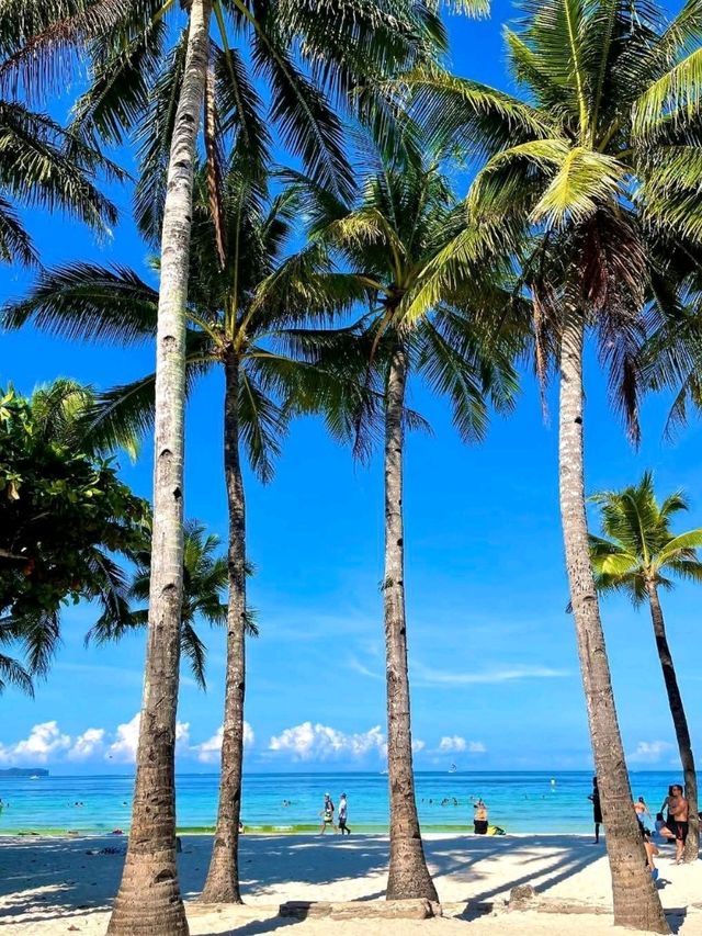 🏝 Boracay Island – Powder-White Paradise