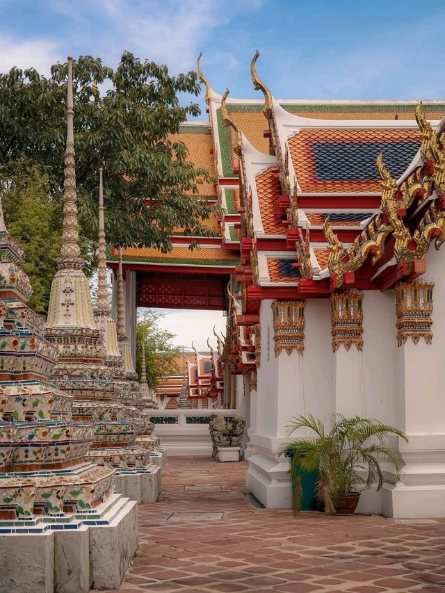🌿 Wat Pho – The Reclining Heart of Bangkok’s Spiritual Heritage
