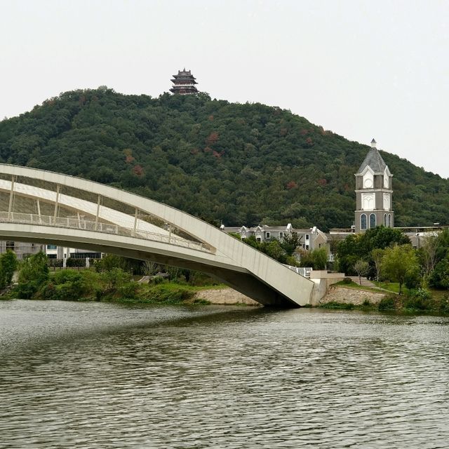 Whispers of Water – Riverside Moments in Yushan County 🌊🍃