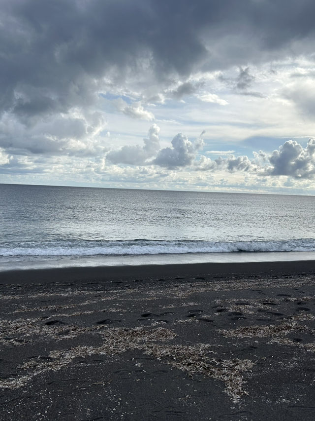 Santorini Highlights Minibus Tour + Oia’s Epic Sunset 🌅✨ Santorini Highlights Minibus Tour + Oia’s Epic Sunset 🌅✨