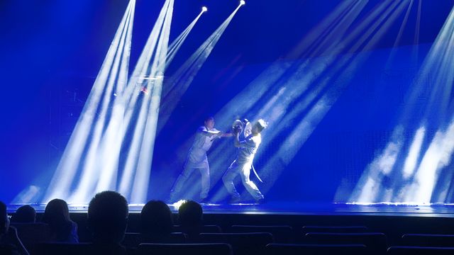 動感打擊幽默喜劇——《亂打廚神秀》