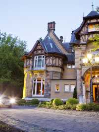 🌟 Luxe Sleeps in Germany's Rothschildpark 🛎️✨