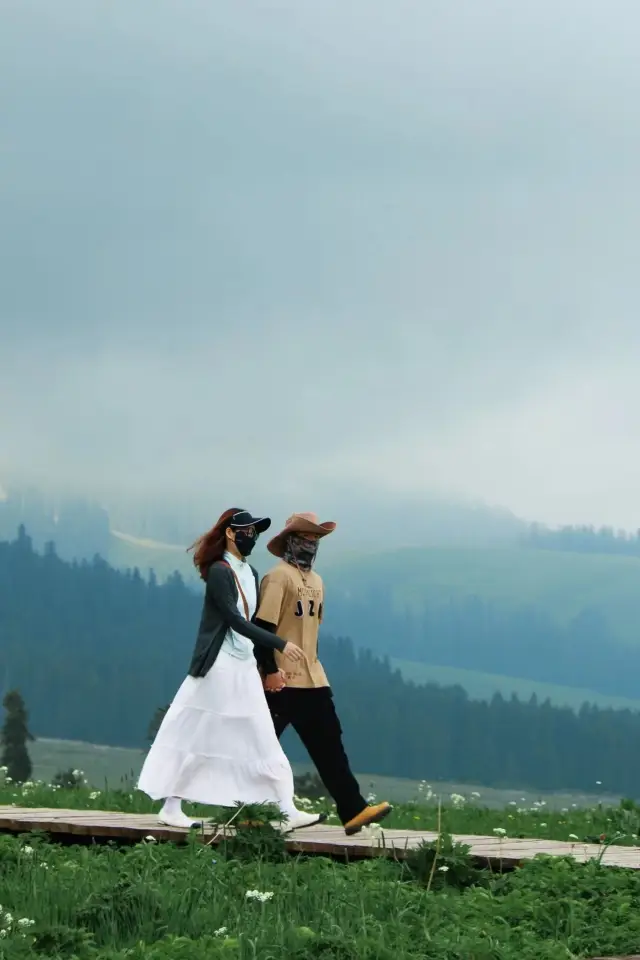 Wandering through the Hulunbuir Grassland: A Spiritual Cleansing and Embrace of Nature