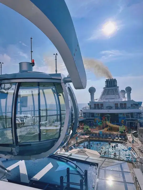 Spectrum's Sunset Secrets 🚢🌅