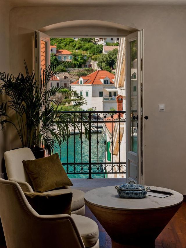 🌟 Luxe Getaway in Split-Dalmatia 🏖️✨