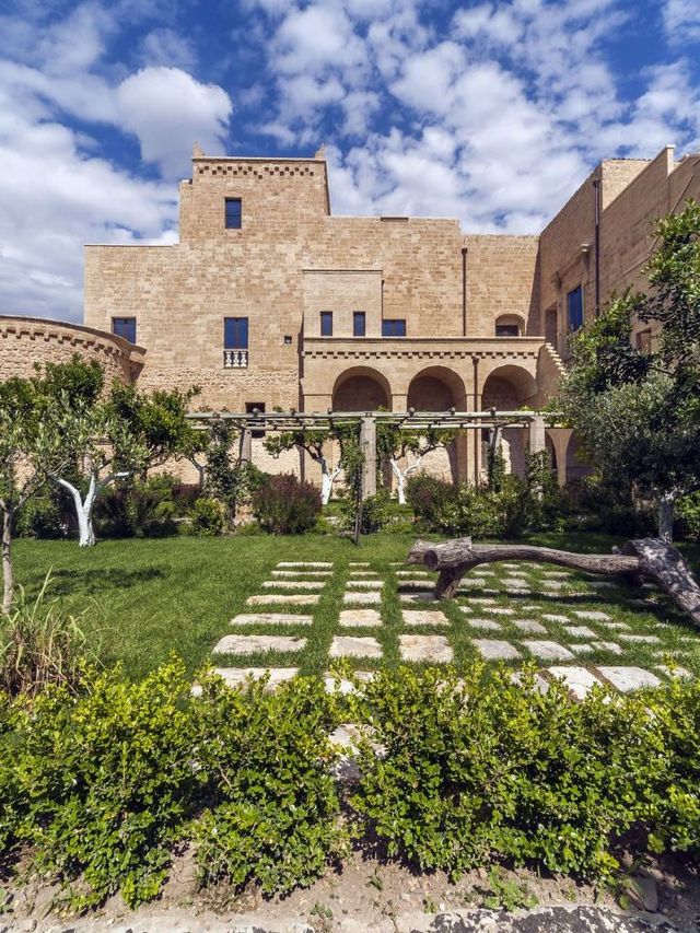 🏰✨ Apulia's Hidden Gem: Castello di Ugento 🇮🇹🌿