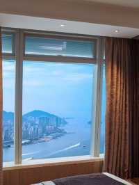 🌆 Luxe Heights: Ritz-Carlton Hong Kong's Skyline Splendor 🏙️✨