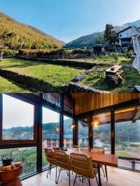 避世山谷裡的一幢推門見山Villa