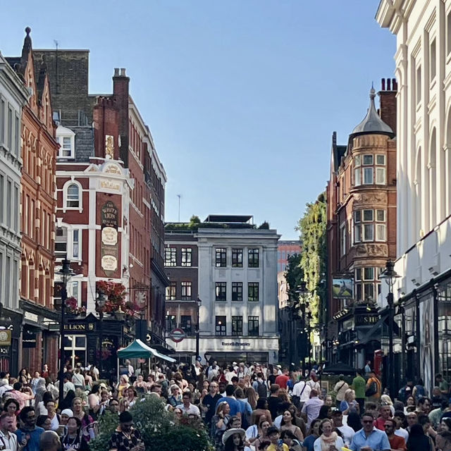 CITY Stroll surrounding with local captured 