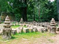 Phimeanakas: Mezoamerican Maya Style in Cambodia