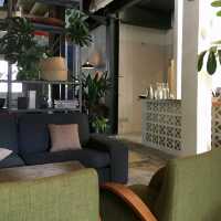 Nice cafe