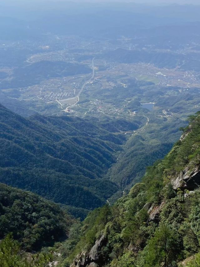 漫步慕阜山，體驗大自然的鬼斧神工與歷史的沉澱