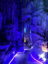 Mesmerizing Cave in Guilin! 🇨🇳