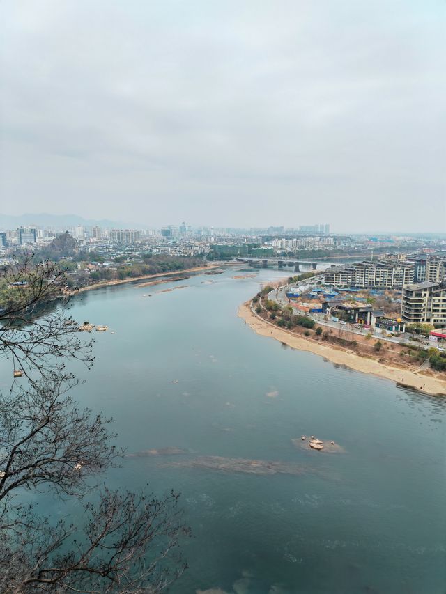 登高祈福：登上疊彩山，活到一百三