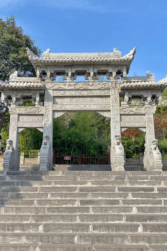 原來山西除了飛虹塔之外，還有一座琉璃塔也很養眼
