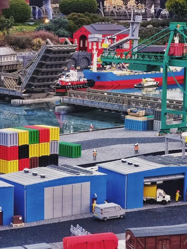 Explore the Miniature World of LEGOLAND Windsor