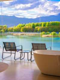 本來以為麗江已經夠美了，直到我住進風景裡