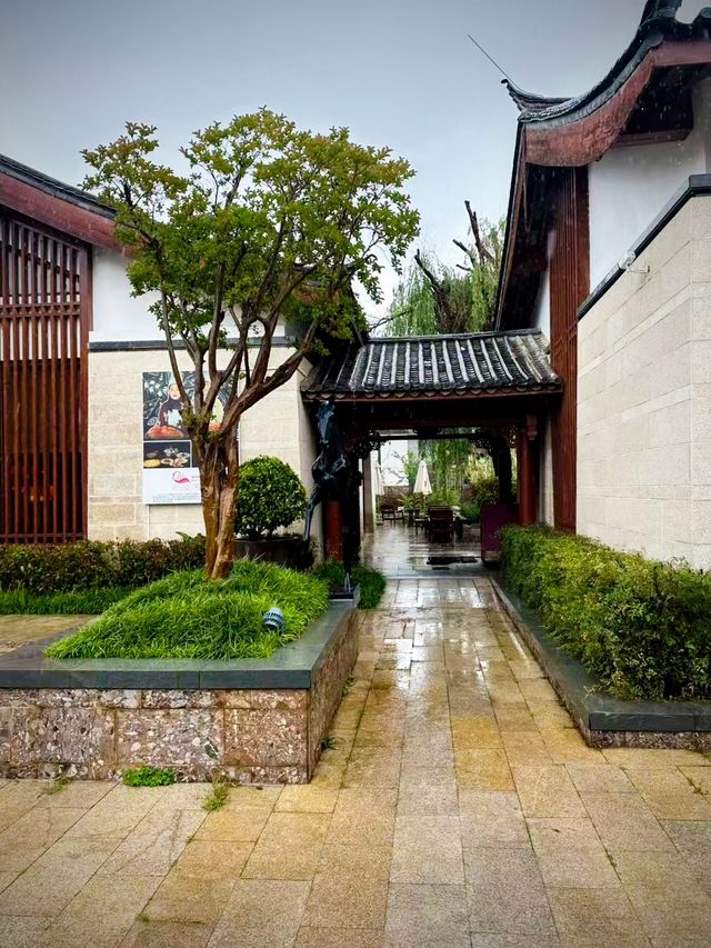 被詩意浸潤嘅親子時光 ：雨天入住麗江金茂隱逸凱悅臻選酒店