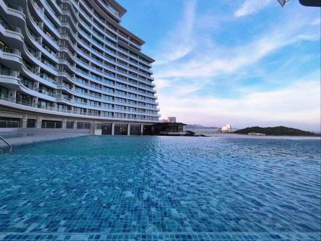 珠海酒店泳池天花板！🌊望海樓無邊際泳池，270°擁抱港珠澳大橋海景！秒殺三亞！