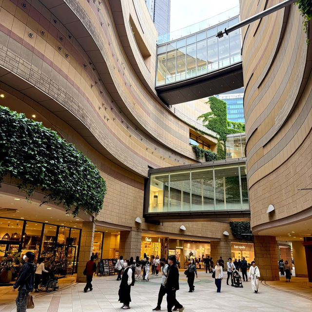 日本｜大阪難波公園——都市裡的奇幻綠洲秘境