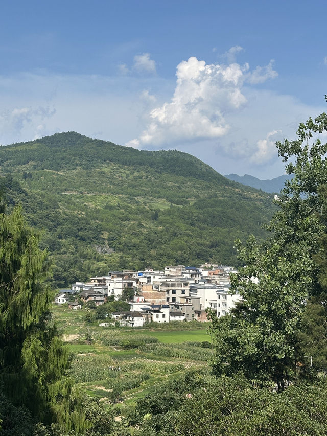 Scenic beauty in JiuyiShan, Hunan! 