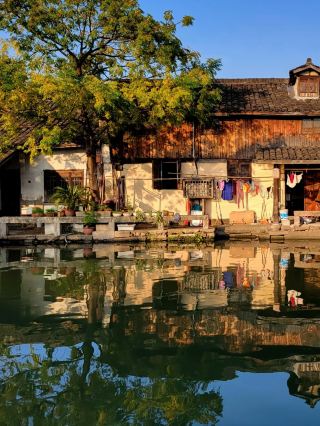 The central bank didn't lie to me!! This is a must-visit, beautiful, and delicious ancient town in a lifetime