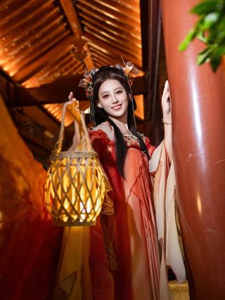 The Autumn Secret Spot for Locals in Changsha, Hunan: Complete Guide to Maple Viewing at Yuelu Mountain