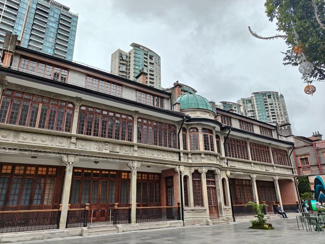 南京東西路走一走，看場脫口秀