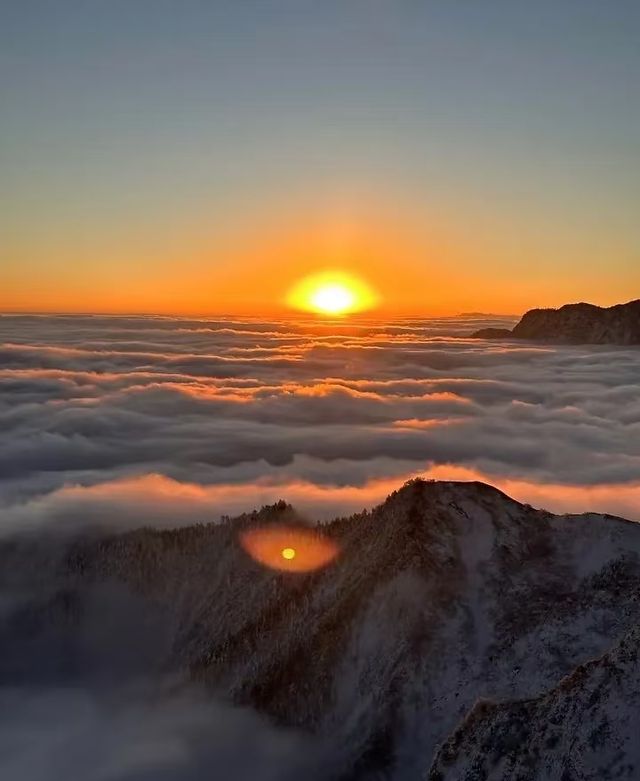 360°無死角震撼美景！牛背山日照金山全攻略