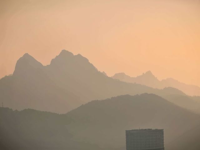 青島浪漫:洲際躺平+奧帆日出+爬山 青島浪漫:洲際躺平+奧帆日出+爬山