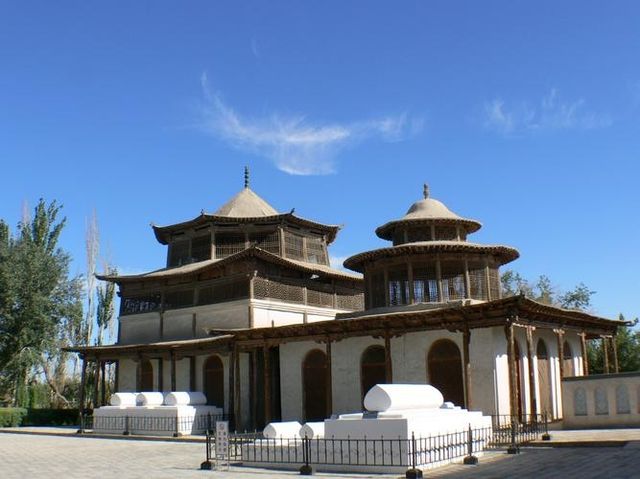 【哈密奇遇記！穿越千年絲路，邂逅大漠奇蹟】