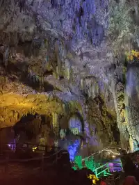 終於來到課本裡的黃果樹瀑布!