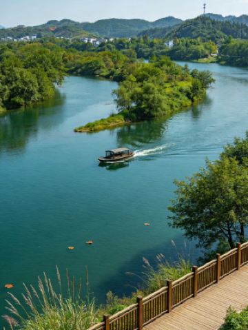 하구를 거닐며 습지 풍경과 변방의 정취를 감상하세요