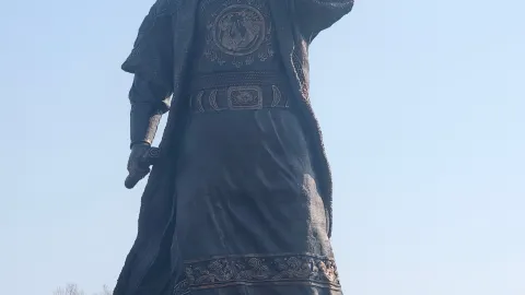 【송원시 및 징기스칸 문화공원】송원시는 길림성 관할의 지급시로 길림성 중서부 송료분지에 위치하며 하얼빈, 장춘과 인접해 있습니다. — traveler post in 창링