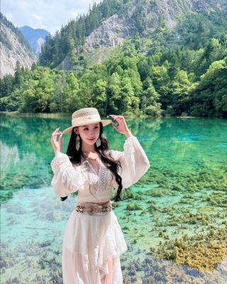 Jiuzhaigou, a blue dream to heal your body and soul
