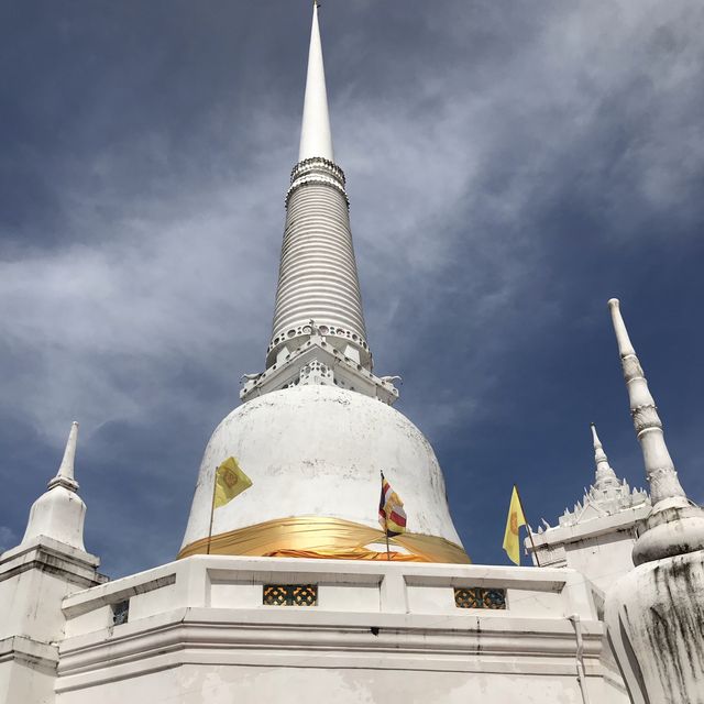มหาจตุธรรมธาตุแดนใต้