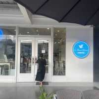 분위기와 맛 모두 잡은 “10 Dove Street”