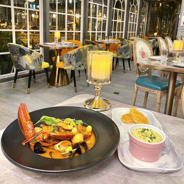 歐洲古典宮殿風餐廳